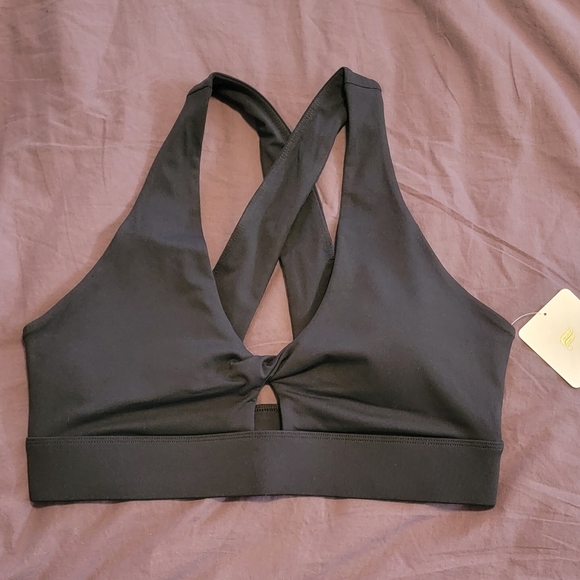 Fabletics Oasis twist sports bra - Picture 3 of 3